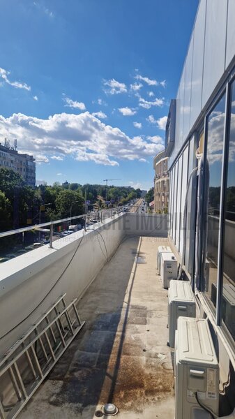 Tineretului spatiu comercial 286 mp util, comp. flexibila, et. 3/ 3, acces lift